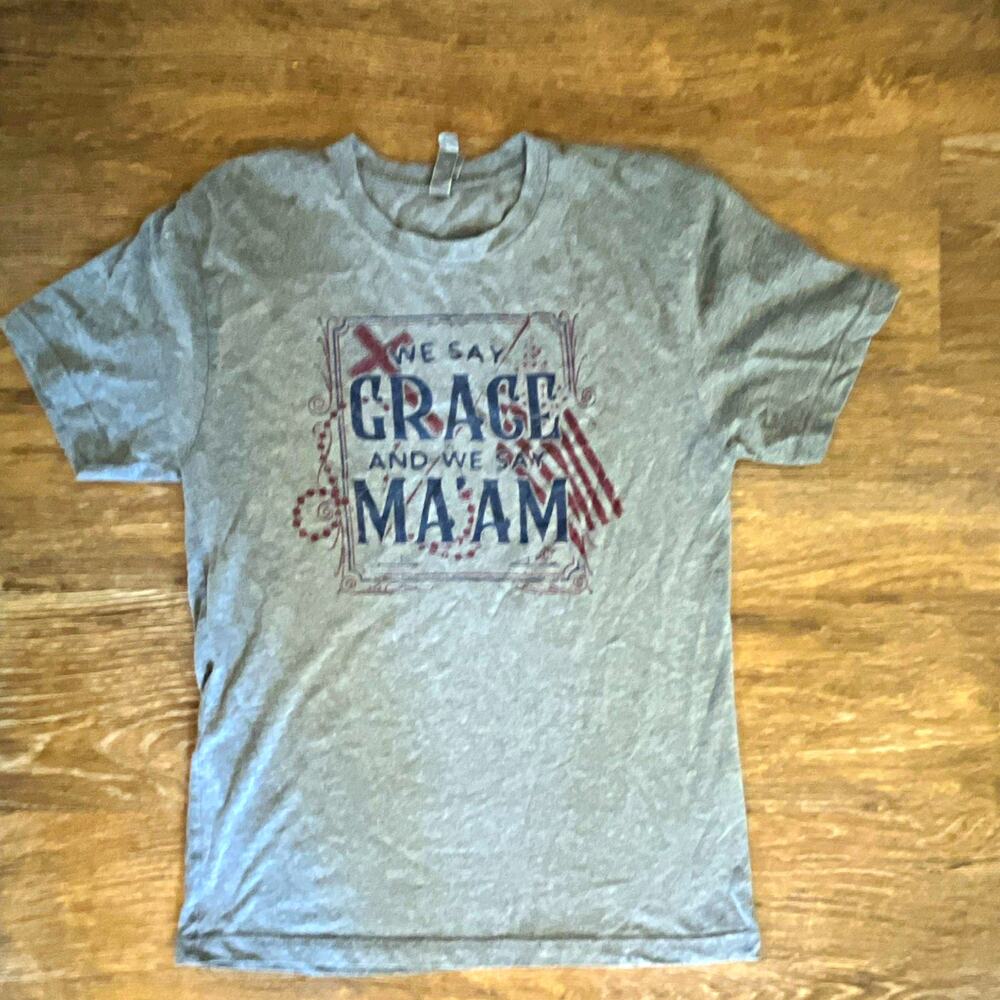 Gray Short Sleeve Crew Neck Hank William’s junior country boy can survive